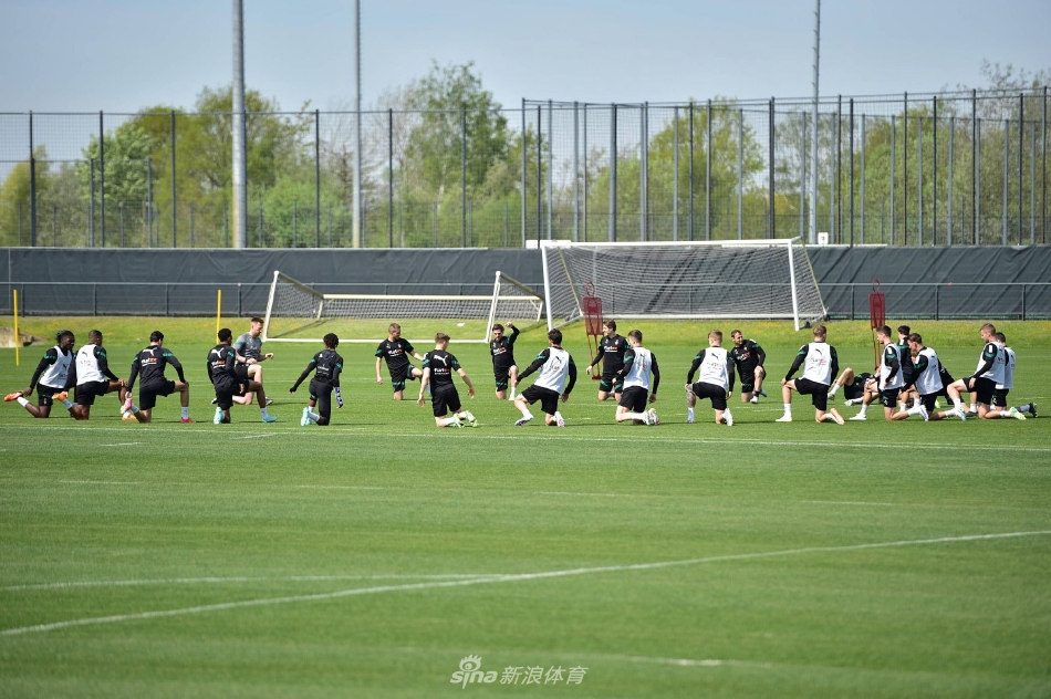 每體：曼聯(lián)切爾西今夏都接近8000萬歐報價費爾明，弗里克堅決留人