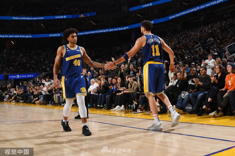 直播吧10月11日訊 WNBA官方公布了本賽季一二陣名單！今年的MVP阿賈-威爾遜入選了常規(guī)賽最佳陣容一陣，球隊戰(zhàn)績第一的科利爾也同樣入選。一陣陣容：科利爾明尼蘇達山貓）、艾莉莎-格雷亞特蘭大夢想）、
