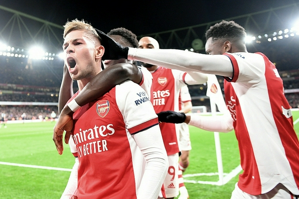 佛祖也難頂??馬冬梅曬炸裂身材 克萊場均9分3板命中率不到4成