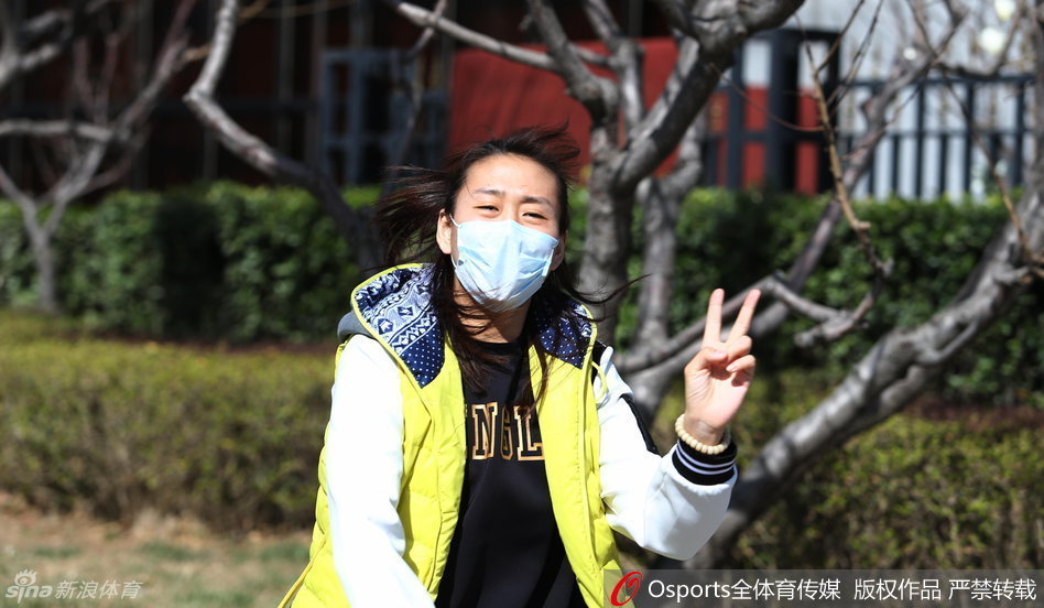 [流言板]美媒調侃：裁判等球不進再吹哨，NBA在確保不讓亞歷山大投丟