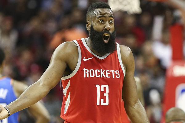 ??伊卡爾迪罵旺達(dá)出軌的前隊(duì)友為“黑猩猩”，被指責(zé)種族歧視