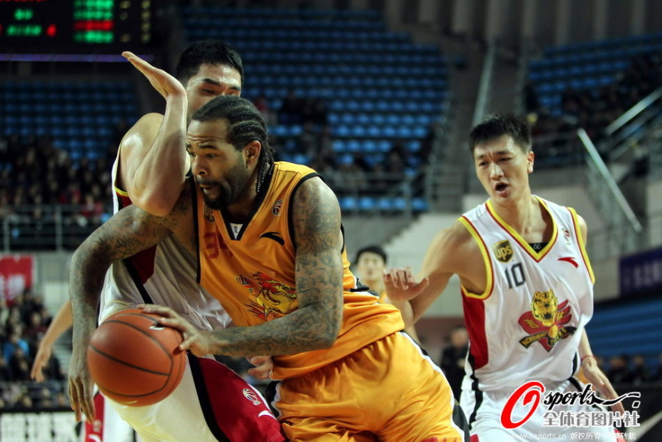 【直播信號(hào)】【開賽時(shí)間】2025年1月19日(星期日) 23:30【賽事分類】葡超直播 【對(duì)陣雙方】摩雷倫斯VS法倫斯【錄像集錦】NBA錄像 足球錄像【觀看提示】2025年1月19日(星期日) 23: