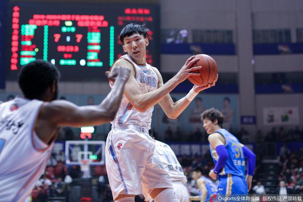 《陰陽師》手游中的彼岸花呱是一位N卡呱太，彼岸花呱是一位喜歡追求細節(jié)的呱太，連嘴唇上的口脂也就是口紅）都必須要涂得完美對稱才能出門。出門時戴上假發(fā)，穿上和服，舉著符咒，優(yōu)雅的走過來，始終相信自己是三途
