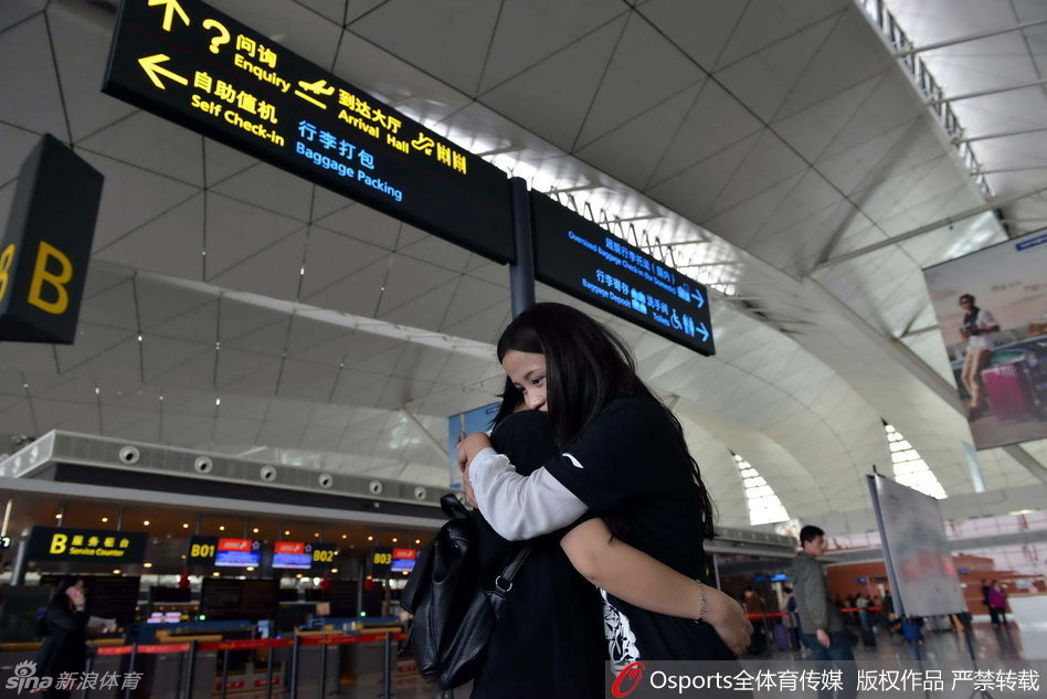 記者：黃潛vs巴薩12月邁阿密舉行，米蘭vs科莫在2月澳大利亞舉行