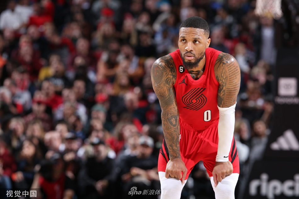 攻強守弱！恩比德半場10中6砍全隊最高18分 三分3中2