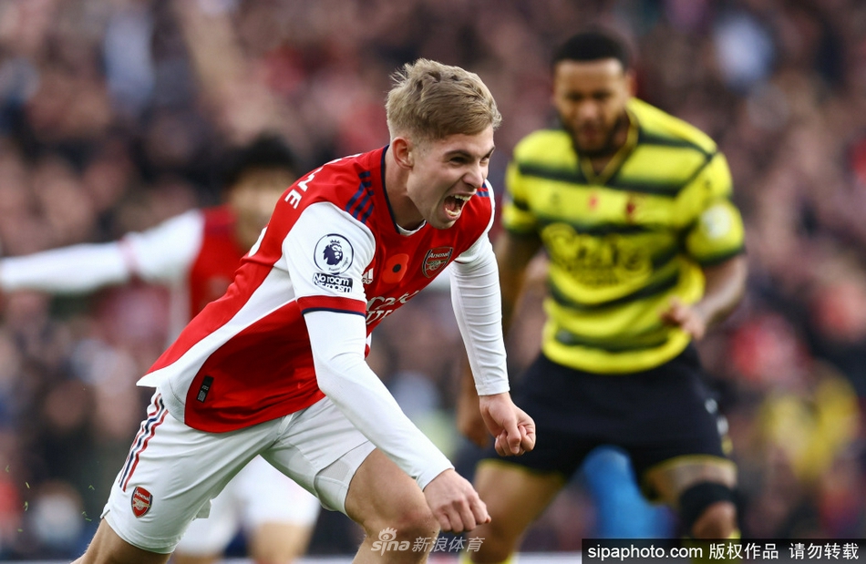 找找狀態(tài)！字母哥8投5中得16分7板4助2斷1帽 三節(jié)打卡下班