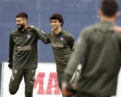 爆點(diǎn)！姆巴佩數(shù)據(jù)：10射3正傳射建功，4次關(guān)鍵傳球，評分9.5南川源                                                                20
