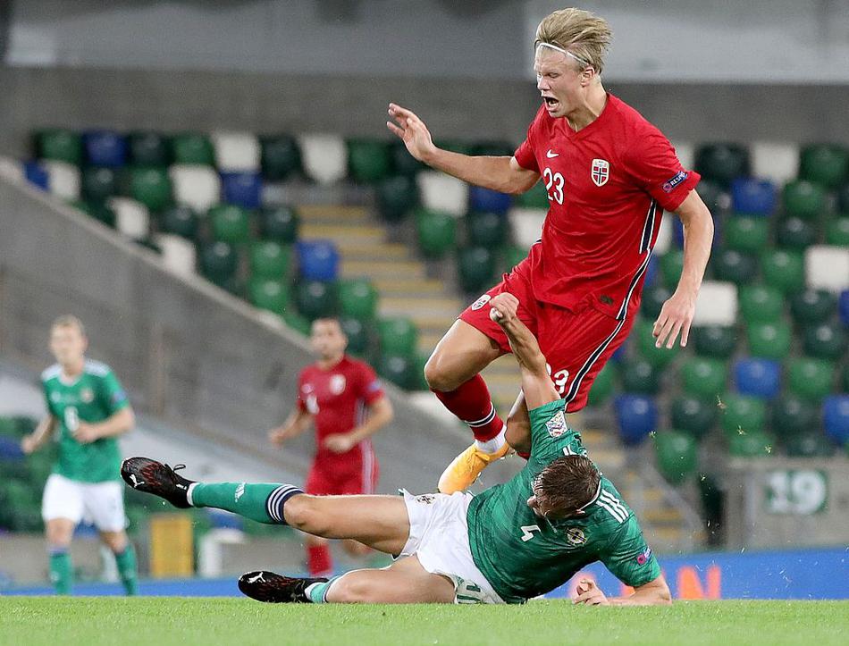 馬卡報：亞馬爾因傷將無緣出戰(zhàn)紐卡，拉菲尼亞預計出任右邊鋒