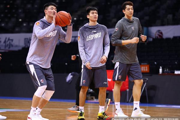 新賽季能走多遠？太陽曬訓練照：杰倫