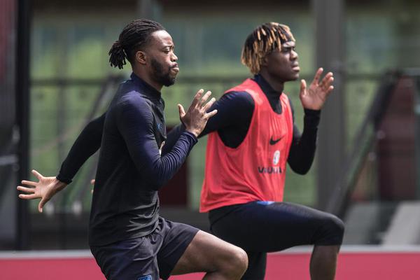 賴因德斯：加盟曼城？有些機(jī)會一生就一次 希望米蘭奪得意甲冠軍