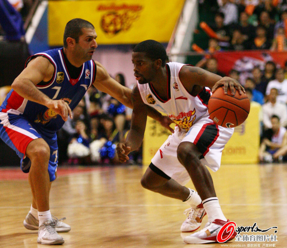 小哈達(dá)威：與助教巴里亞杜德利有過合作 這對我加盟掘金變得容易