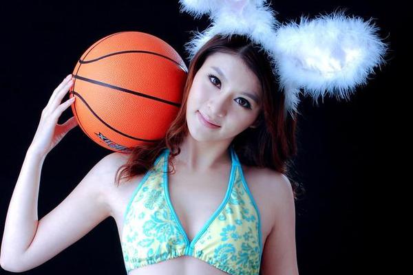 馬卡評西班牙大勝：蘇維門迪閃耀全場 赫伊森的崛起令人矚目