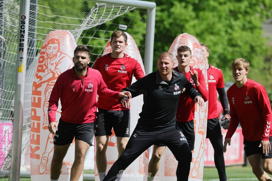 《無限暖暖》圍巾蚯蚓捕捉