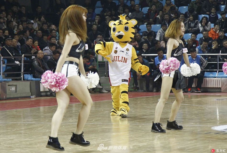 [流言板]尼克斯今年夏天曾希望從熱火交易得到吉米