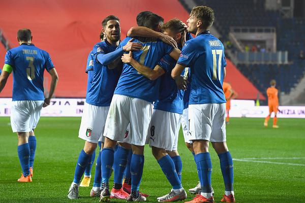 美加墨世界杯官方吉祥物揭曉：門將Maple，前鋒Zayu，中場Clutch德里森                                                            
