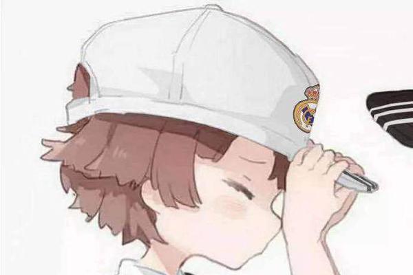 米蘭全隊(duì)返回米蘭城，卡拉布里亞攜獎杯接受采訪：這是我的夢想