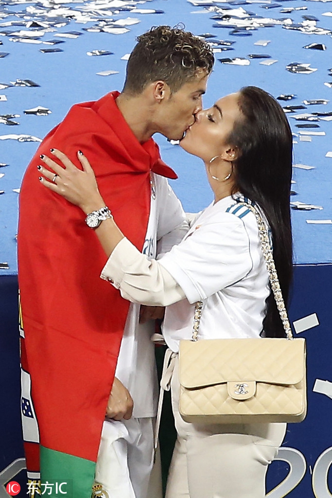 羅馬諾：切爾基已經(jīng)初步同意加盟多特蒙德，費(fèi)用約2250萬歐