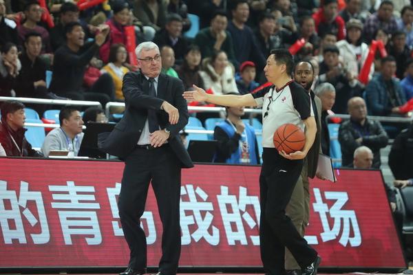 此前1勝9平19負，紐卡取得英超客場對陣曼聯(lián)的第二場勝利