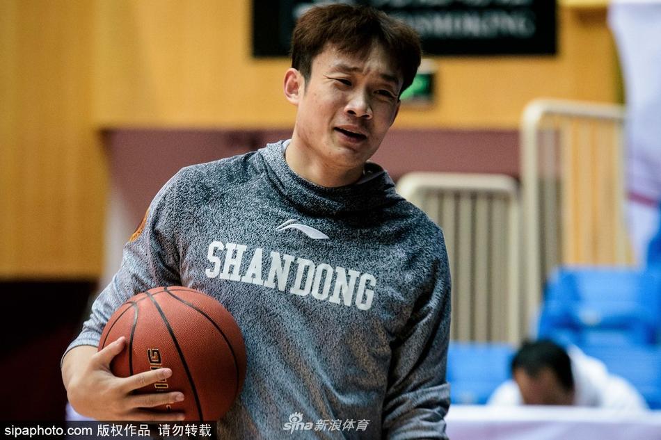 埃爾納內斯用國際象棋形容米蘭：普利西奇是王后，阿萊格里是國王