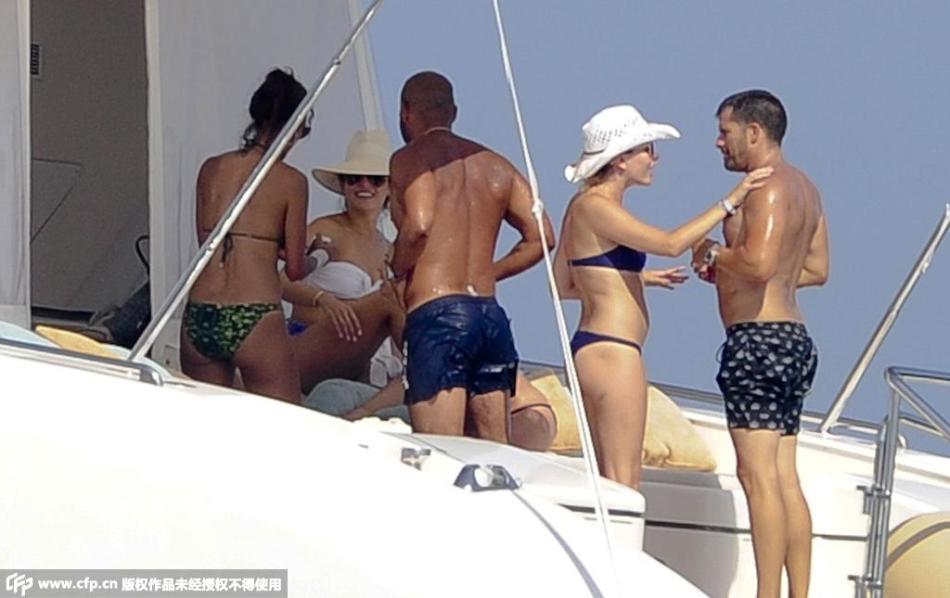 范迪克曬金球獎頒獎典禮照片：祝明年好運??????金球獎                                                                2025-09-24 
