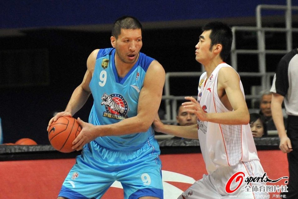 [流言板]高效！亞歷山大半場12投8中，罰球3中3，得到19分3籃板1助攻