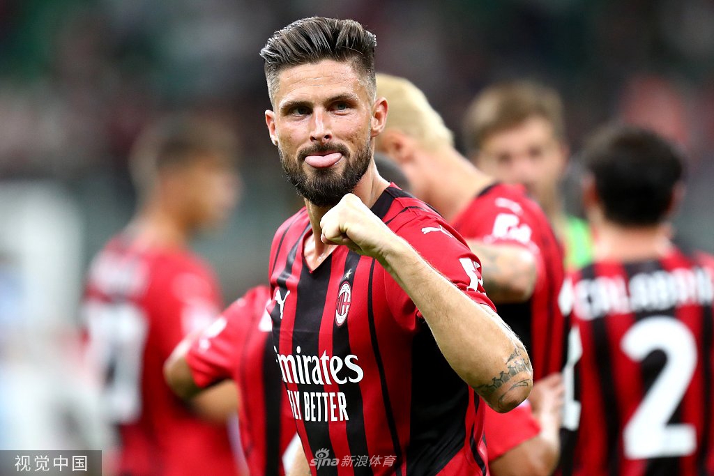 太陽報：曼聯(lián)U18教練弗萊徹膝蓋動手術，但仍堅持帶隊踢比賽