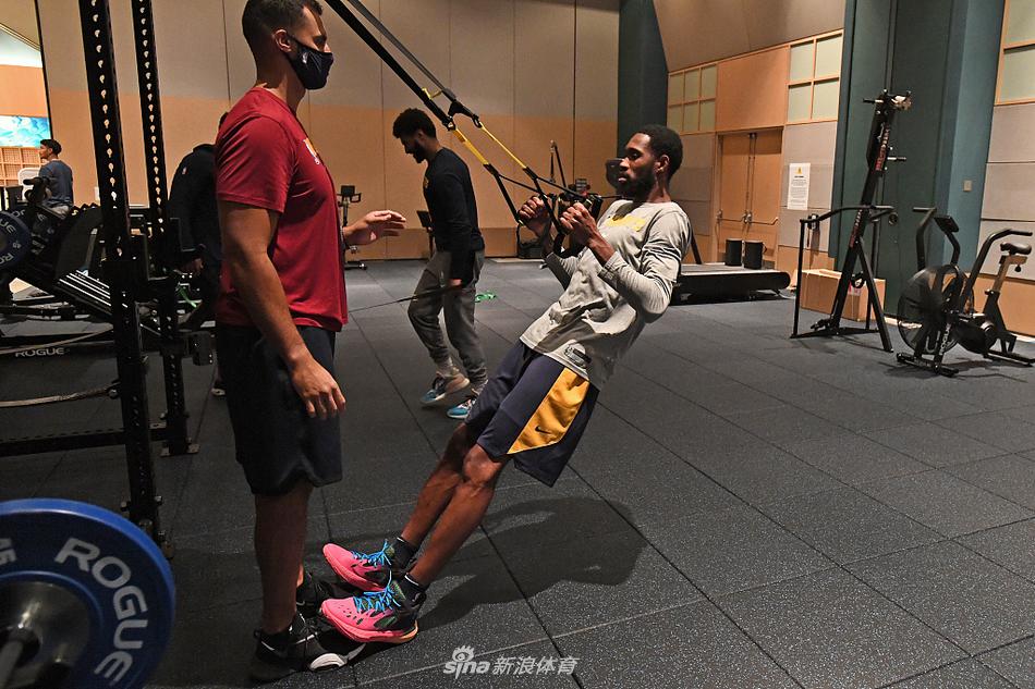 吉魯談拒科斯切爾尼：你們是升班馬要保級，里爾有歐戰(zhàn)在法甲前列