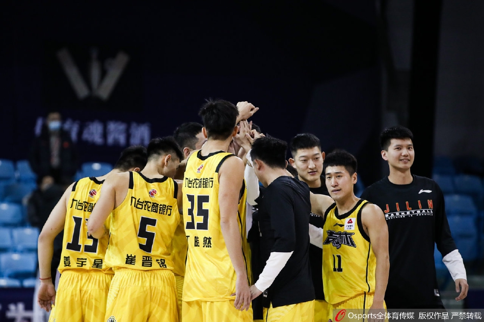 絕殺利物浦！馬奎爾全場數(shù)據(jù)：評分9.9！解圍8次 爭頂5次成功