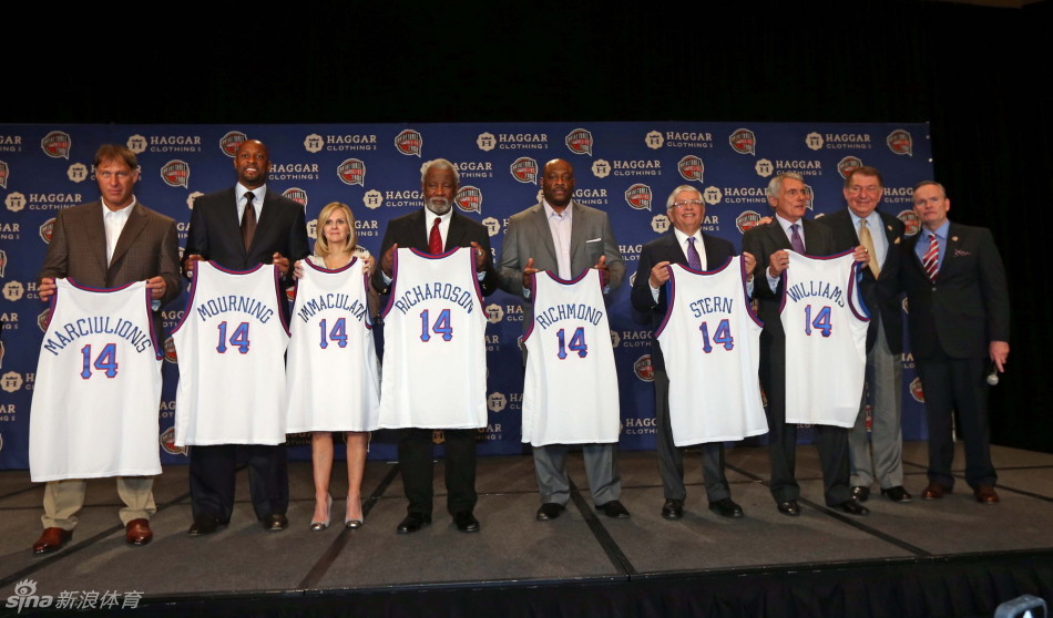 首秀傳射！迪亞斯助攻凱恩晃開防守攻入賽季首球，拜仁4