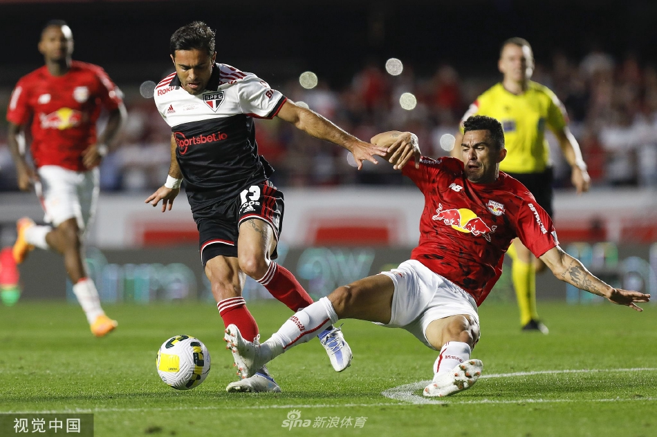 中村敬斗社媒慶祝勝利：最棒的一場勝利，感謝伊東純也老鐵的傳中