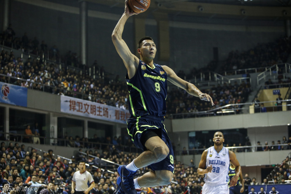 津媒：昨天巴頓依然沒有參加合練，本周末出戰(zhàn)的前景不樂觀