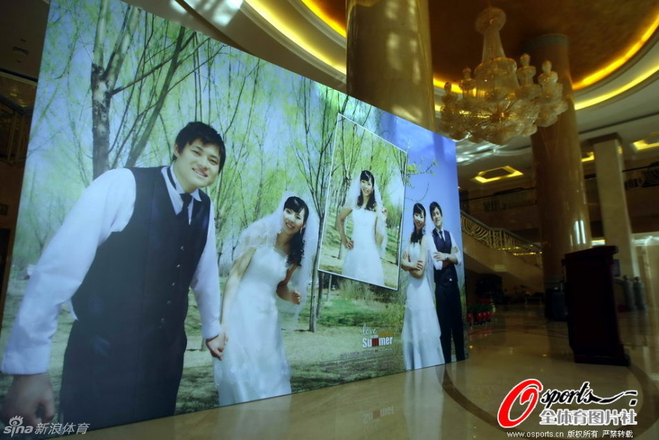 官方：拉齊奧中場卡斯特羅維利回歸巴里，簽約至2026年