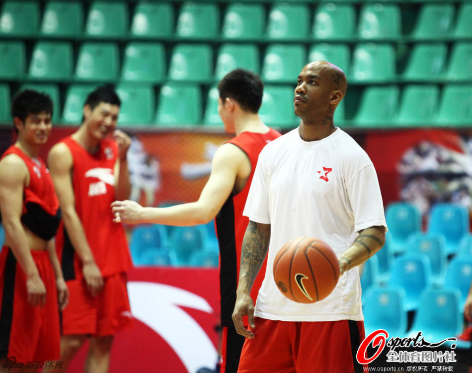 上賽季至今奧利塞聯(lián)賽參與進(jìn)球數(shù)29粒，同期法國(guó)球員僅次于姆巴佩