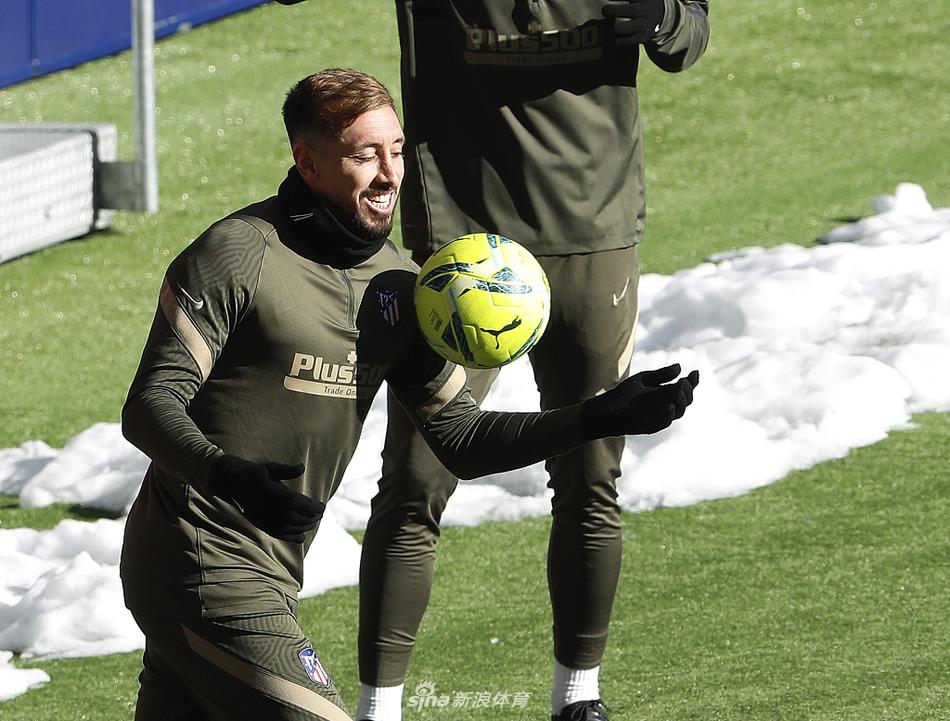 [流言板]無視防守！亞歷山大過掉加蘭迎著阿倫拋投打進，已砍下29分