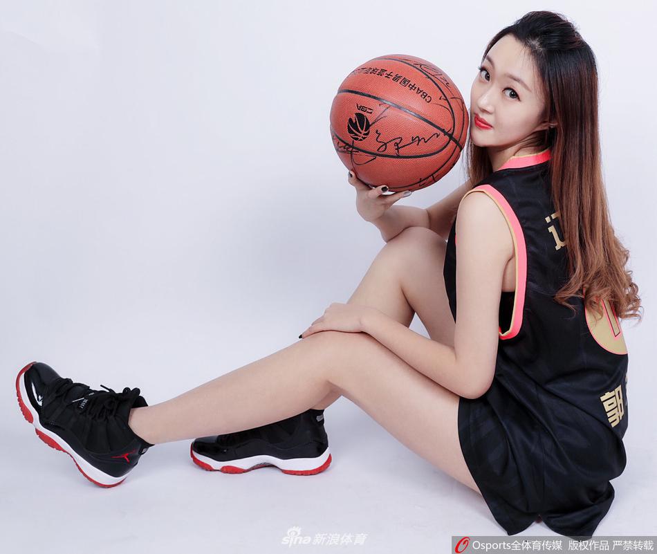 洛克王國世界里幻系的哭哭菇超有魅力！別看它捕捉難度低，在星隕隊體系里戰(zhàn)術(shù)作用穩(wěn)得很。想擁有這只可愛又實用的精靈嗎？游戲鳥小編這就給大家送上哭哭菇的獲取秘籍，還有簡單養(yǎng)成攻略，讓你輕松上手，快跟著來看看
