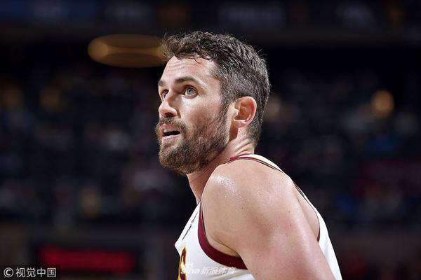 郵報：維亞納已很好地融入曼城團隊，在夏窗表現(xiàn)果斷獲好評