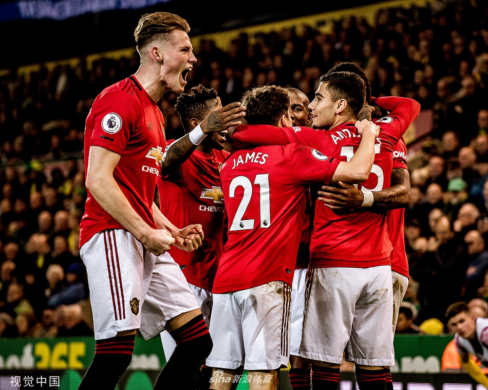 記者：拉波爾塔計劃明年4月舉行巴薩主席選舉，并將參選尋求留任