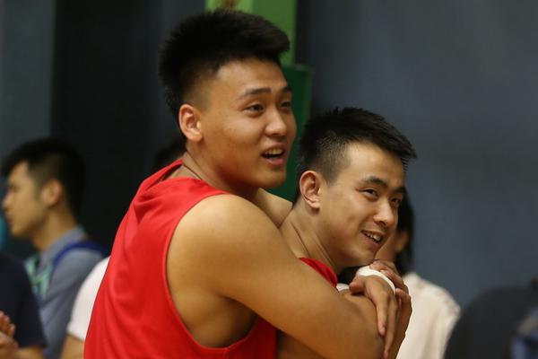 停電村莊走出的NBA探花秀 首秀驚艷世界的埃奇庫姆的逆襲故事！