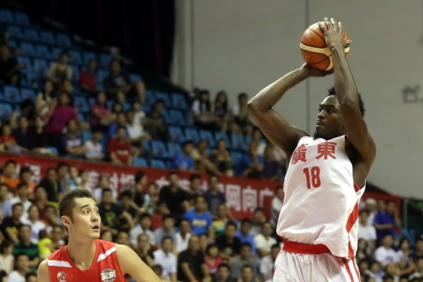 姆伯莫本場數(shù)據(jù)：1進球1關鍵傳球+1錯失進球機會，評分7.7