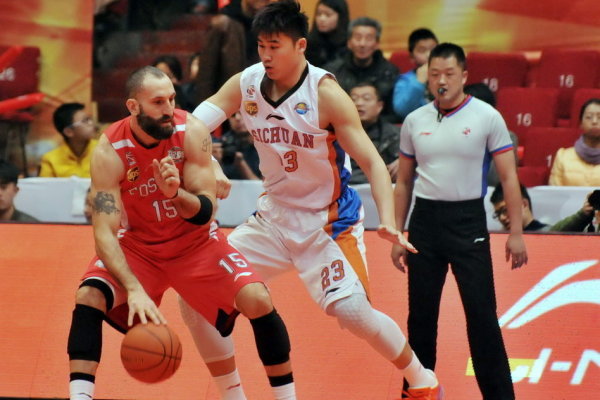 郵報：拉亞已成為世界最優(yōu)秀的門將之一，撲救與腳下技術(shù)俱佳