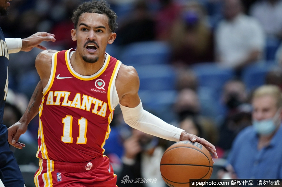 2025年09月14日 17:05:05 | 體育24小時熱點                 世界體育報披露了皇馬vs皇社的裁判報告內(nèi)容。比賽第32分鐘，赫伊森拉倒奧亞薩瓦爾，主裁判曼薩諾果斷將其直
