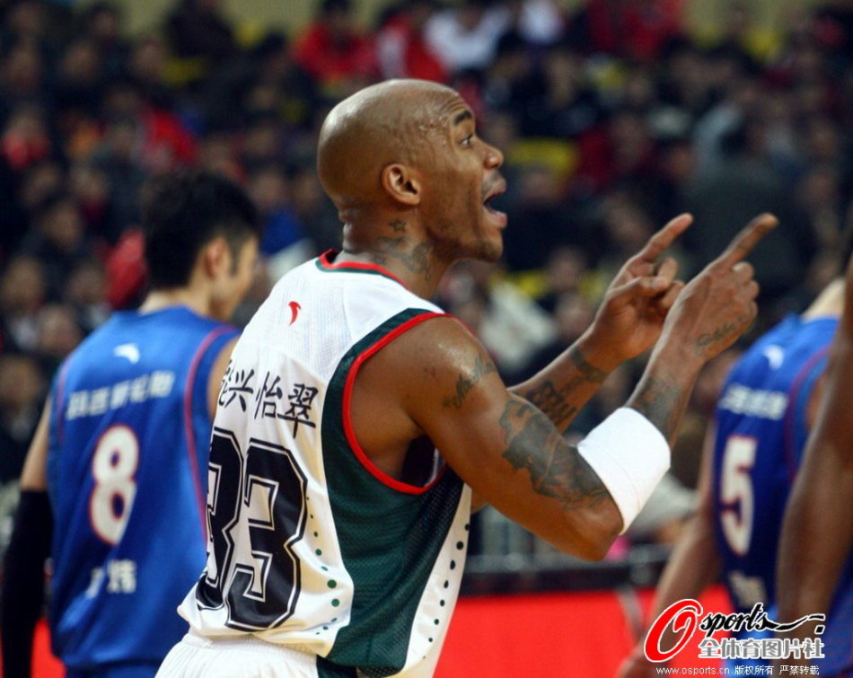 RMC：瓦希通過法蘭克福體檢，并完成了簽約