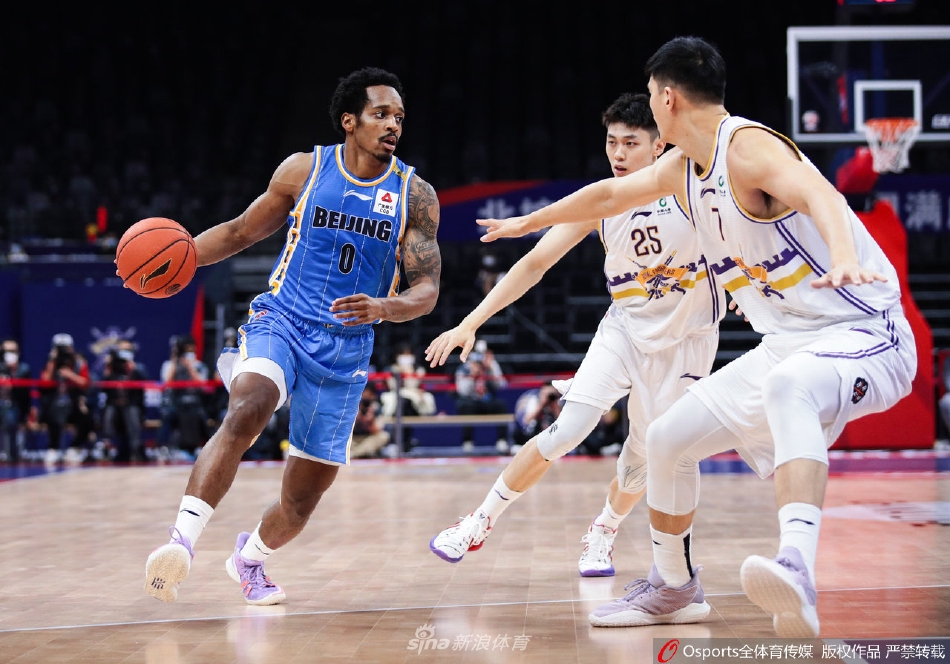 切爾西兩門將桑切斯及約根森本賽季已3次送點，比英超15隊都多