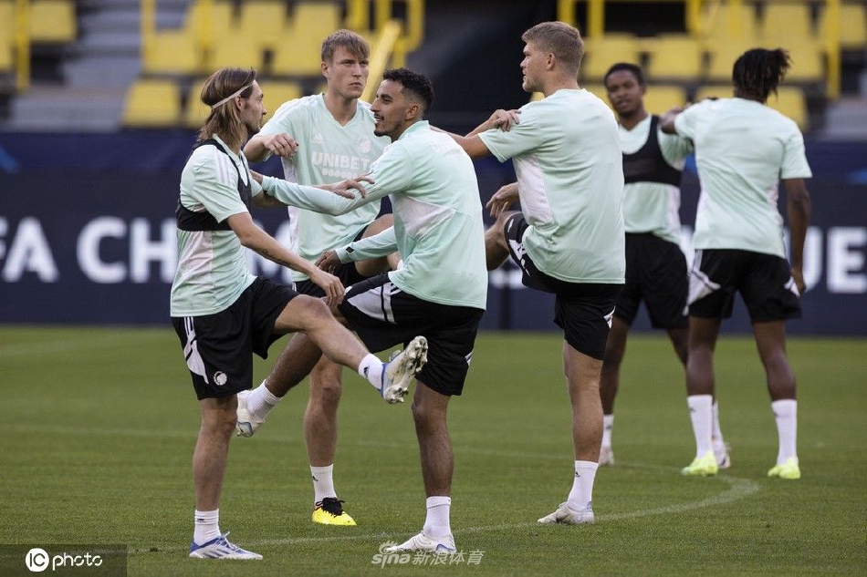 搶五大戰(zhàn)不敵王牌無緣總決賽！克拉克鼓勵(lì)狂熱：滿滿的驕傲 ??