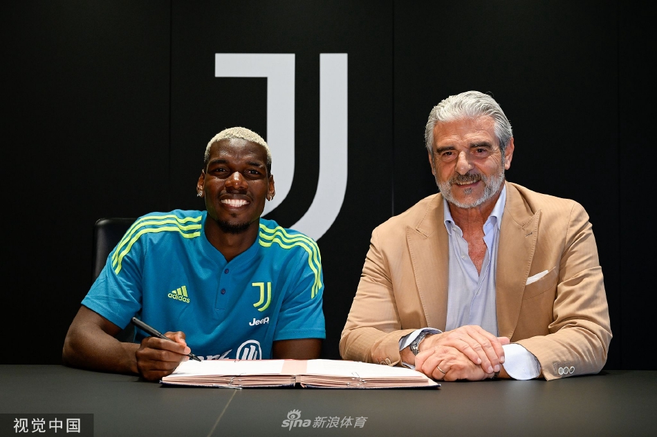 卡什共計為波蘭打進3球，其中2球都是在費耶諾德球場攻破荷蘭