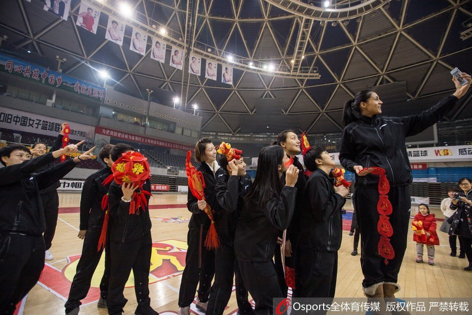 什琴斯尼：被溫格棄用后和他產(chǎn)生隔閡，不過當(dāng)時的我確實安于現(xiàn)狀