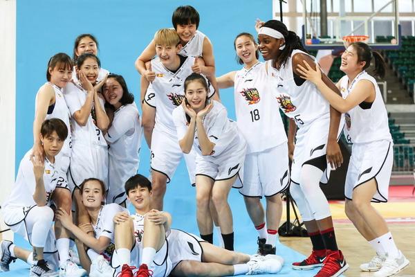 威少和小薩博尼斯重新聚首國王 而兩人都是三雙好手