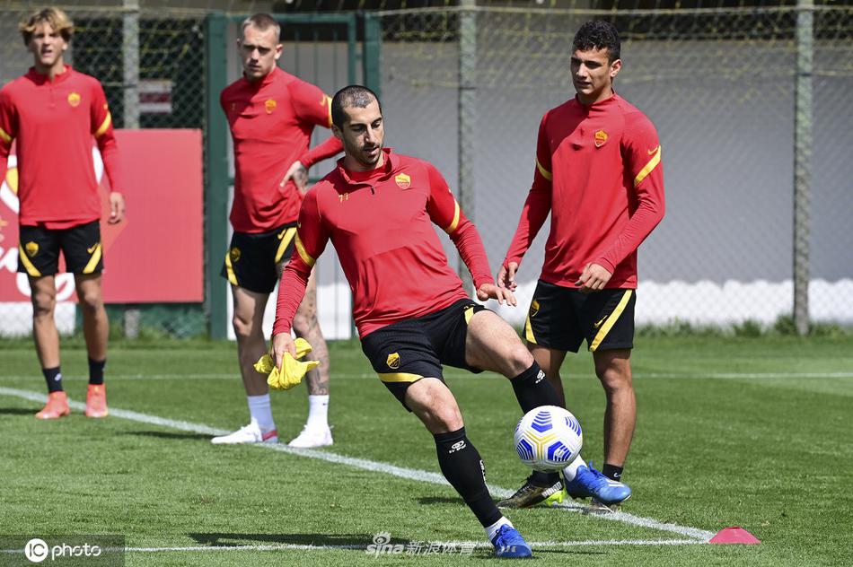 好聽下次別唱了??評論員：拉莫斯新歌太難聽，放球場上該吃紅牌