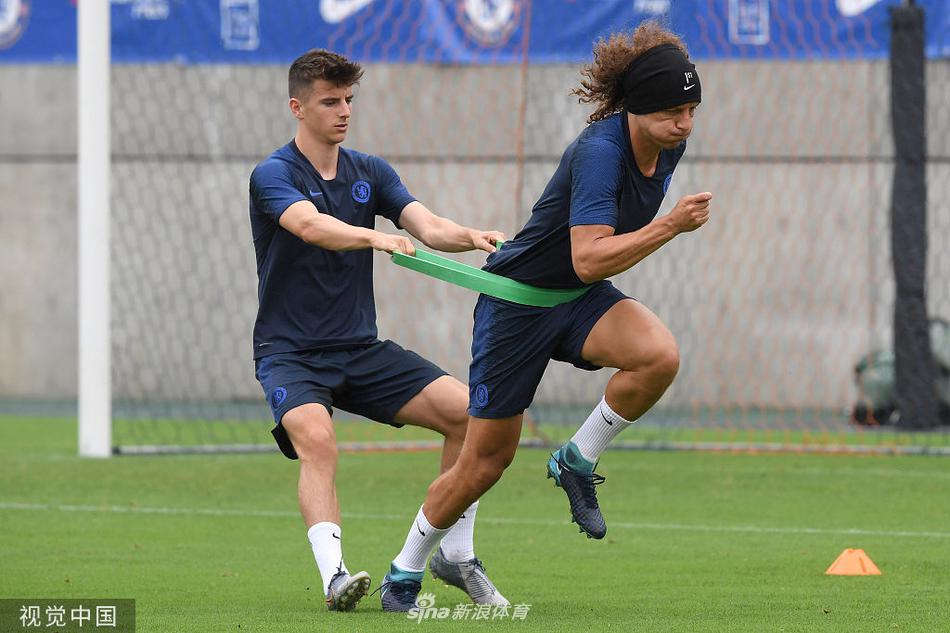 卡馬喬：C羅是所有人的榜樣，他是延長(zhǎng)足球生涯的最大推動(dòng)者之一