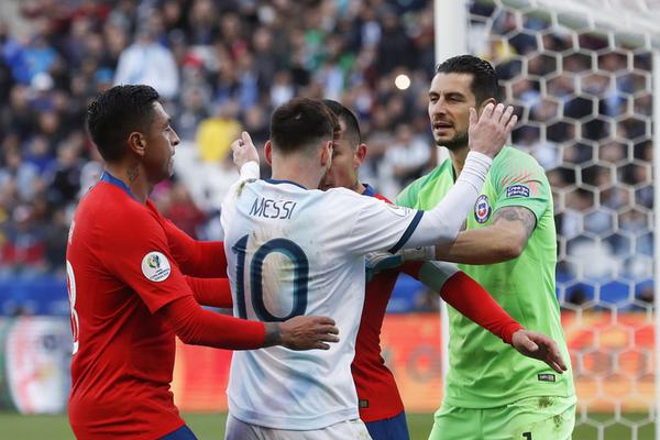 名嘴：杜蘭特走后布克再次成為太陽的門面 他還有2、3年巔峰期